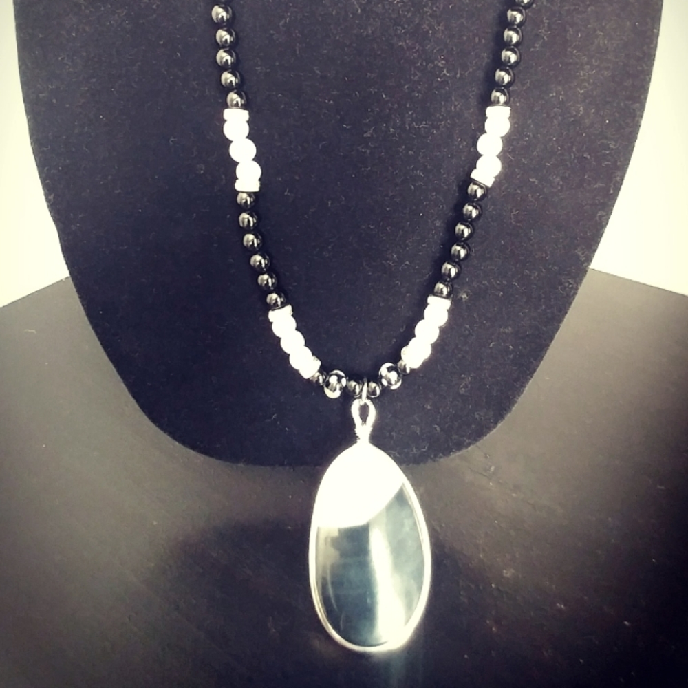 Handcrafted Necklace w/ Blk & Wh Agate Pendant